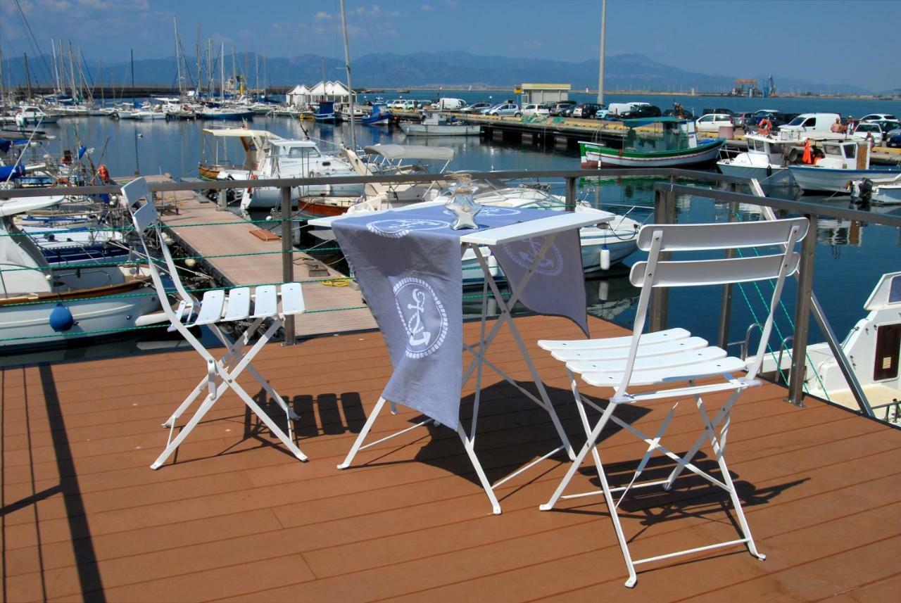 House Boat Luxury Cagliari Hotel Екстериор снимка
