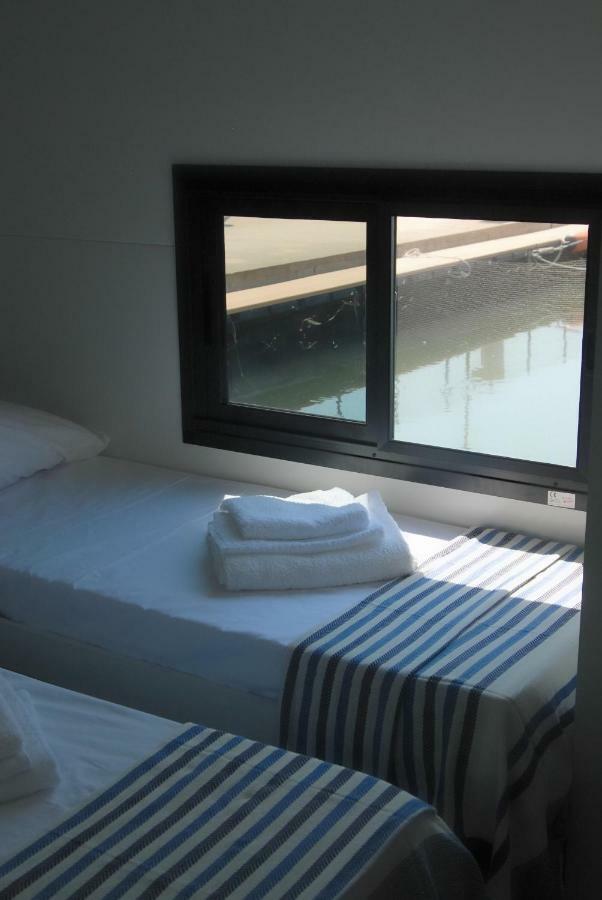 House Boat Luxury Cagliari Hotel Екстериор снимка