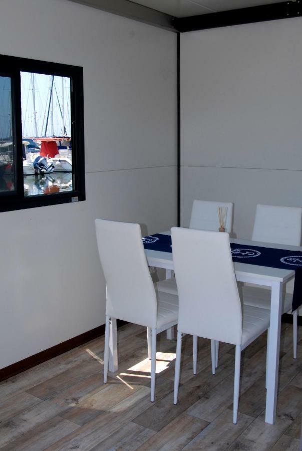 House Boat Luxury Cagliari Hotel Екстериор снимка